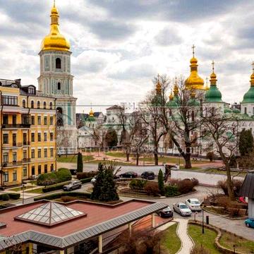 Оренда 1-кімнатної квартири в самому серці Києва — пров. Рильський, 3