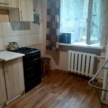 Продаю 1 к квартиру ул. Парковая