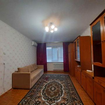 Вільна1 кім кв. вул.Вишняківська, 5. Метро 10 хв.пішки, 3 хв. бомбосховище у школі.