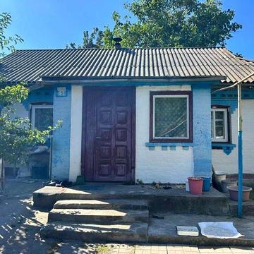 Продам житловий будинок площею 57 м² у селі Велика Севастянівка коло ставка