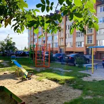Гайдамацька вул. (Марфи Струтинської), 13-Б