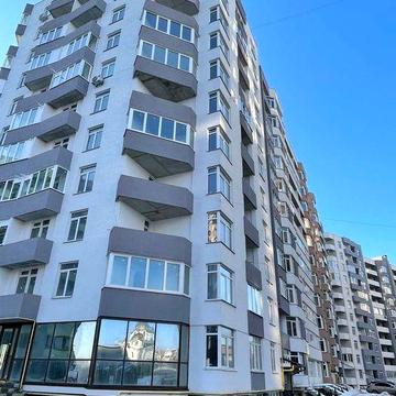 Продається 2 кім. вул. Смакули в зданому будинку