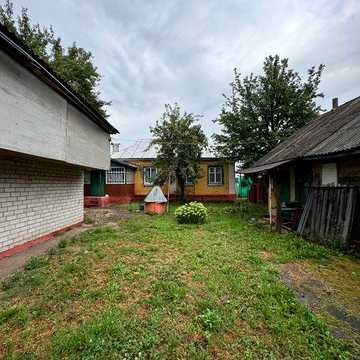 Продам будинок. 30 соток. Великі вікна. Стеля 2.80. 380V. 2 гаражі. Хмільниця