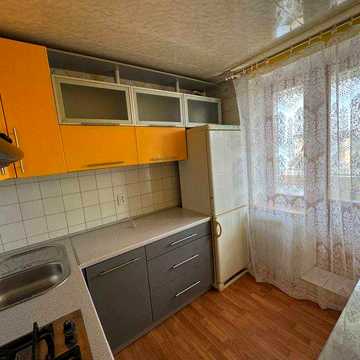 Продам уютную 3 к квартиру с автономным отоплением ЖМ Парус