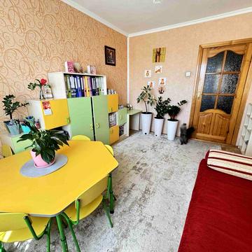 Продаж 2 кімнатної квартири з чудовим ремонтом Словʼянка