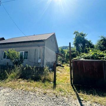 Продаж Будинку у с. Крива: потенціал для власного дизайну в 5 км від Хуста
