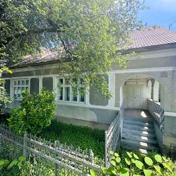 Продається будинок у с. Золотарьово