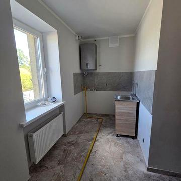 Однокімнатна квартира з ремонтом. Індивідуальне газове опалення.