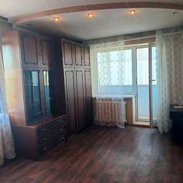 Однокімнатна квартира в цегляному будинку, пр.Науки, 63