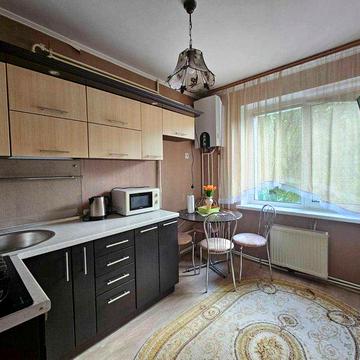 Оренда трикімнатної квартири район верхньої Польової