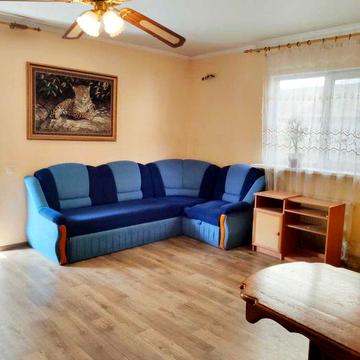 Здам в оренду будинок з басейном, індивідуальне опалення, своя скважина, зелений двір, в с. Білогородка, поруч озеро.
