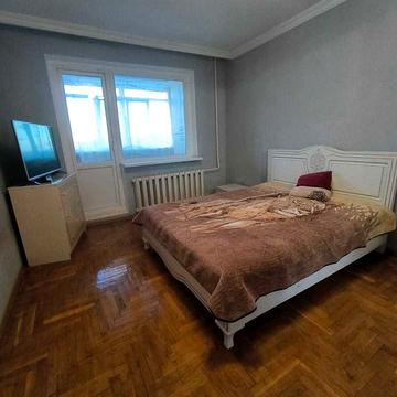 Здається 2 кімнатна квартира по вул. Руській (Гравітон)
