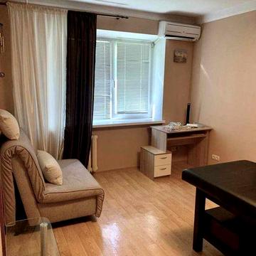 М. Печерська, Продажа 1к квартири, 25 м.кв. , 1 /5 пов.