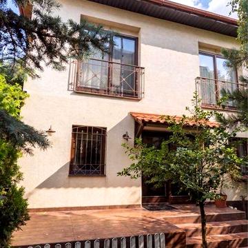 Продам дом в р-н 10 ст. Фонтана , гараж, подвал