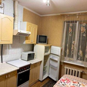 Сдам 2 комн квартиру в Приднепровске Космонавта Волкова 9