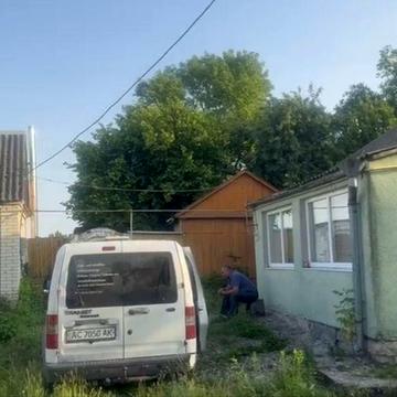«Продам будинок Волинська область, Луцький район, с. Бережанка. садком, льохом та 2 гаражами»