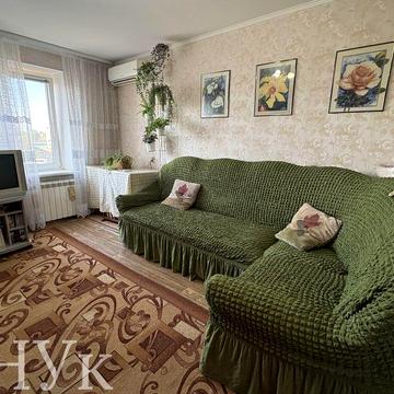 Продається затишна двокімнатна квартира в районі Варшавського ринку