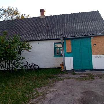 Продам будинок в селі. Лизник
