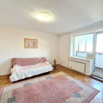 Продам 3к. квартиру. Дніпровська набережна 7. Цегляний будинок,.