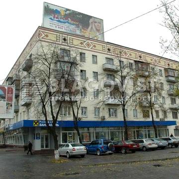 Продається 2-кімнатна квартира на проспект Берестейський 9