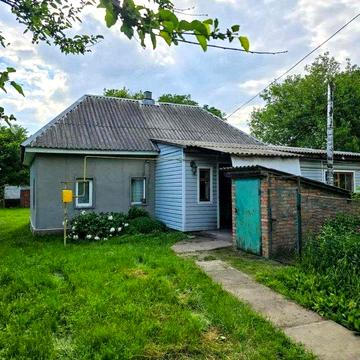 Продається будинок у Чернігівській обл., с. Кобижча.