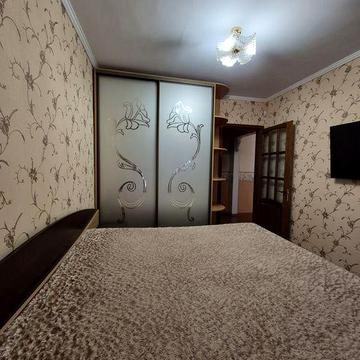 сдам 3 комнатную квартиру-студию