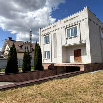 Продам будинок цегляний в царському селі 276 кв.метрів