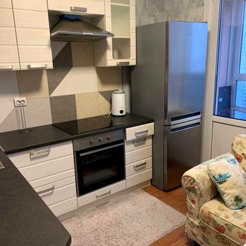 Видова 1-к квартира з ІНВЕКТОРОМ ТА СОНЯЧНИМИ ПАНЕЛЯМИ! Осокорки, вул. С. Русової