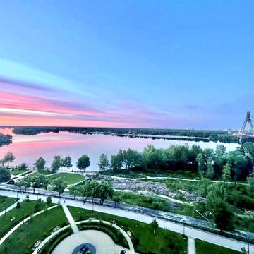Володимира Івасюка просп. (Героїв Сталінграду), 4-А