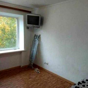 Затишна гостинка 15 кв.м «усе своє» — вул. Гарібальді (хороший стан)