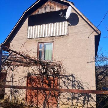 Продам 2 поверхову дачу в Оріховиці з водою