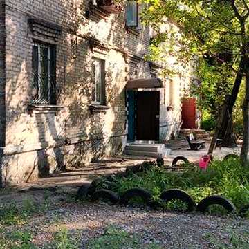 Продам 2 кім. квар.2 поверх,правий берег ЖД вокзал