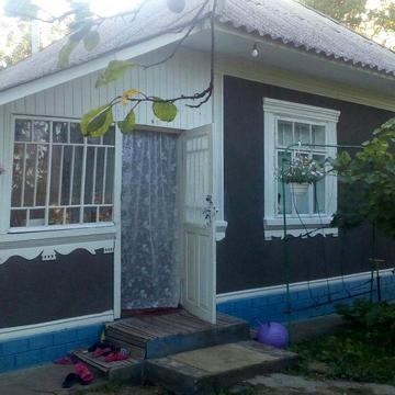 Житловий будинок.Можна запропонувати обмін. На житло в передмісті Херс
