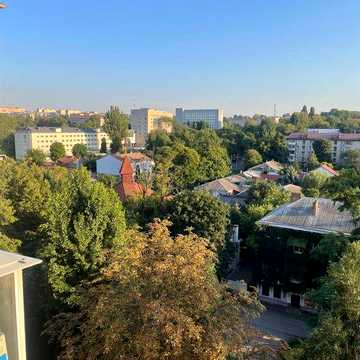 Продам 3-к квартиру . Улица Антоновича 64. Леси Украинки.