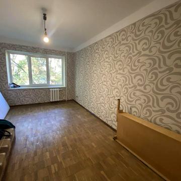 Продам 2 кімн квартиру вулиця Виговського 12В, метро "Нивки", "Сирець"