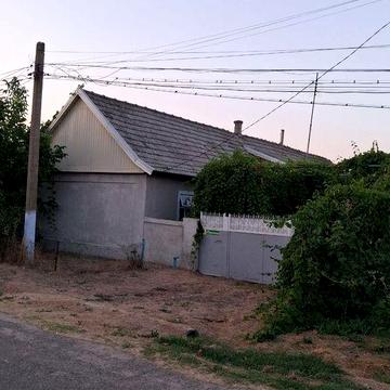 Будинок 106 м² з великим городом та господарськими будівлями, Татарбунари