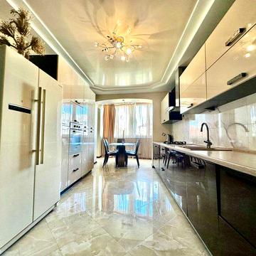 Продаж 3-кімнатної квартири в центрі Трускавця!