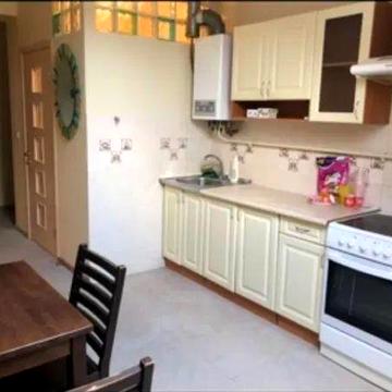 2-кімнатна квартира, вул. Добрянського