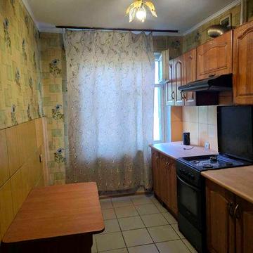 Продаю 2 -х кімнатну квартиру по вулиці Колодязна