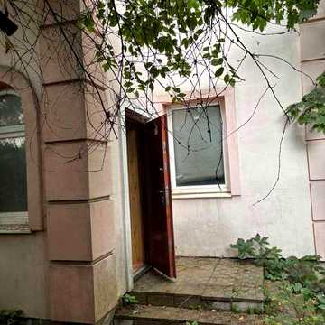 ЧАСТИНА БУДИНКУ в самому центрі міста- під реконструкцію