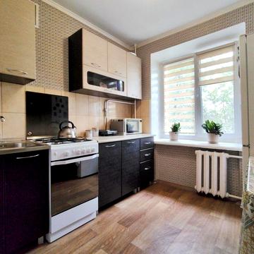 Продам однокімнатну квартиру з косметичним ремонтом.