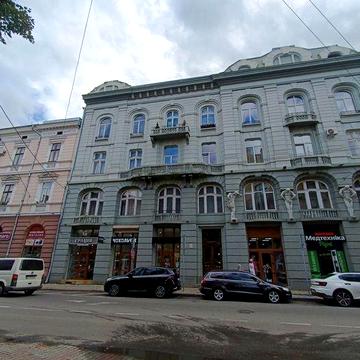 Здається 1км квартира в самому центрі!!!