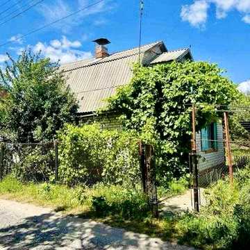 Пропонуємо до продажу двоповерховий дачний будинок