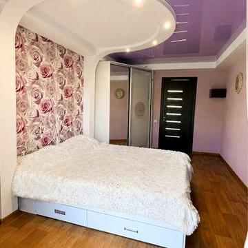 Продаж 2-кімнатної квартири в районі вул. Дружби.