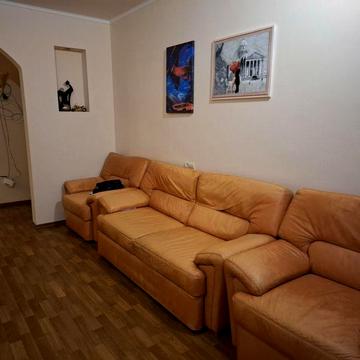 Продам 3 комнатную квартиру с видом на лес. 4 мкр. Крута