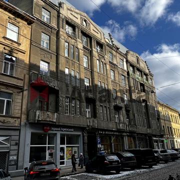 Продаж квартири з авторським ремонтом в центрі в австрійському люксі
