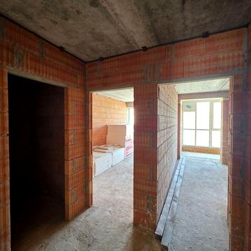 Продам 1-но комнатную квартиру в новом доме из красного кирпича.Индивидуальное газовое отопление (АОГВ).Рассрочка 36 месяцев. Первый взнос от 8000 у.е