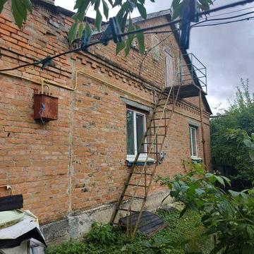 Продається затишний цегляний будинок з усіма зручностями за 8 км  від Козятина, Вінницька область, с-ще.Садове