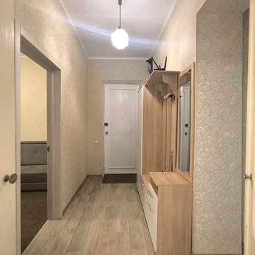 Продам 3-к "Сталинку" 74 кв.м.на Титова, пр. Б.Хмельницкого. Гос программа+++