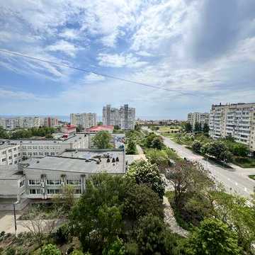 Продам 2х-комнатную квартиру в Черноморске — 51 м², с красивыми видами моря и города